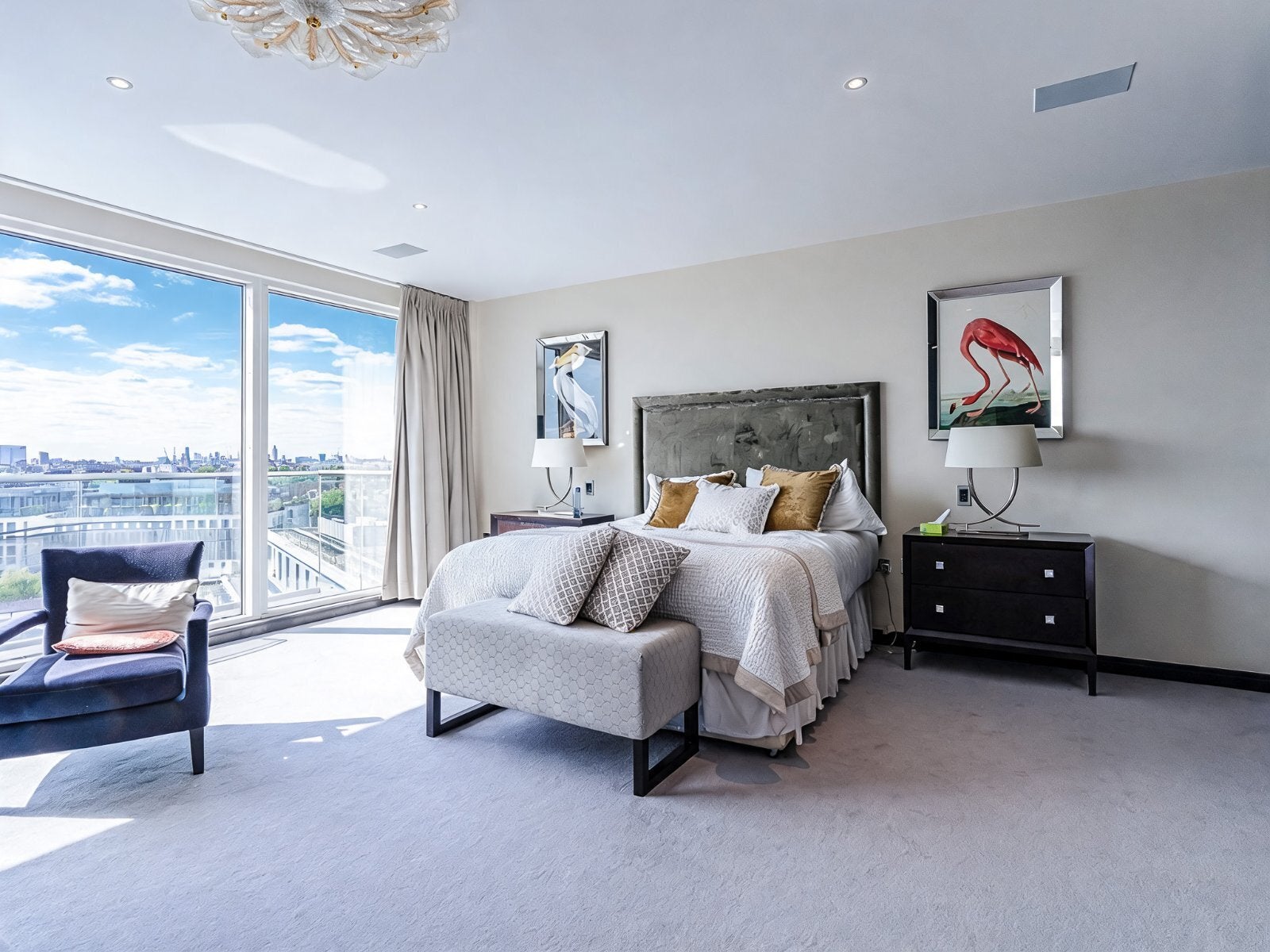 Flat Gatliff Road in City of Westminster