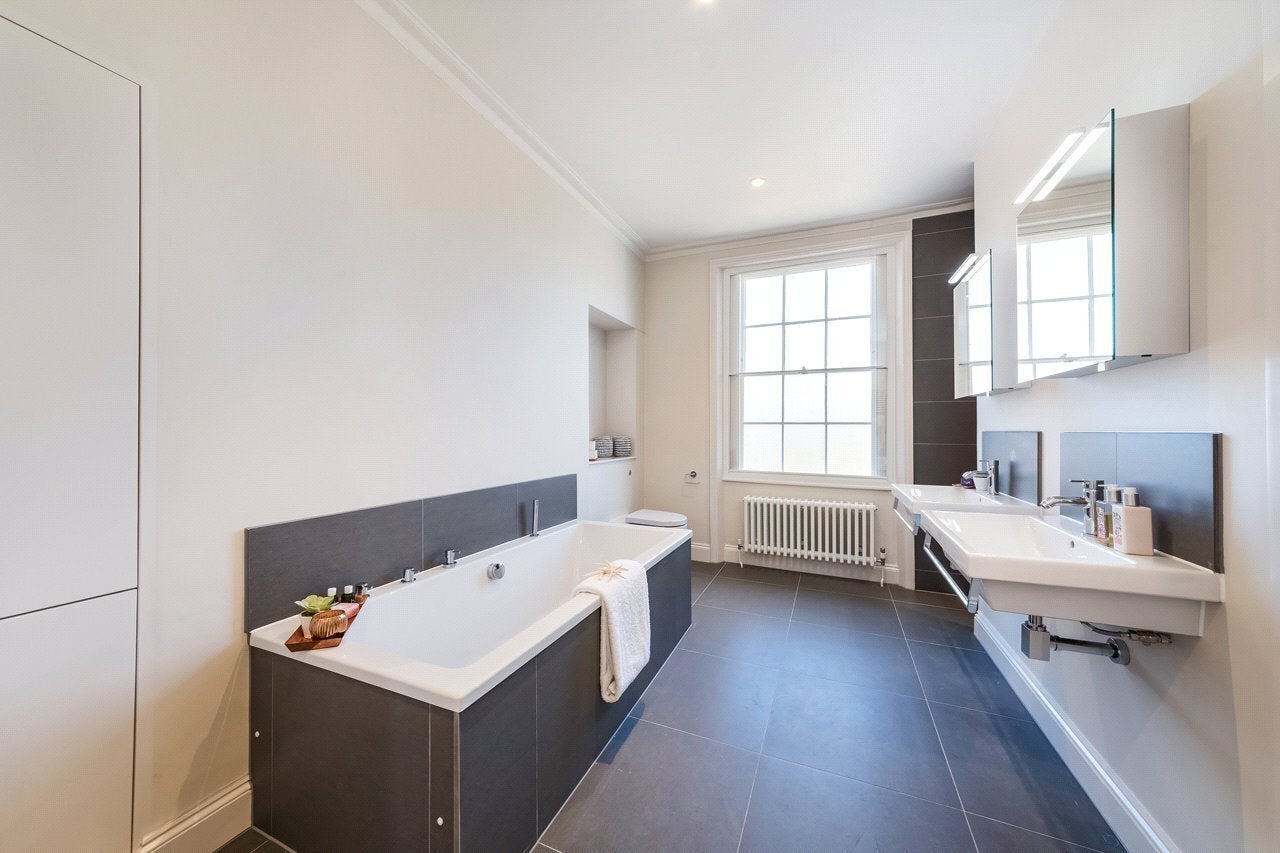 Flat Pimlico Road in City of Westminster