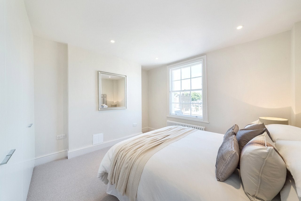Flat Pimlico Road in City of Westminster