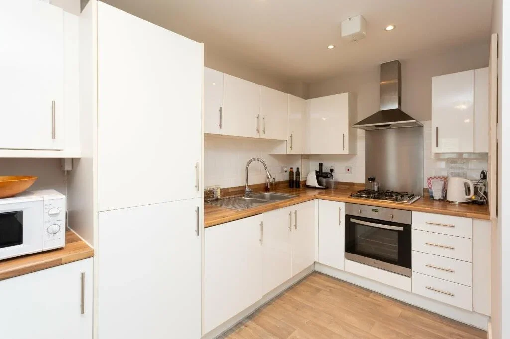 Flat Ley Farm Close in Watford
