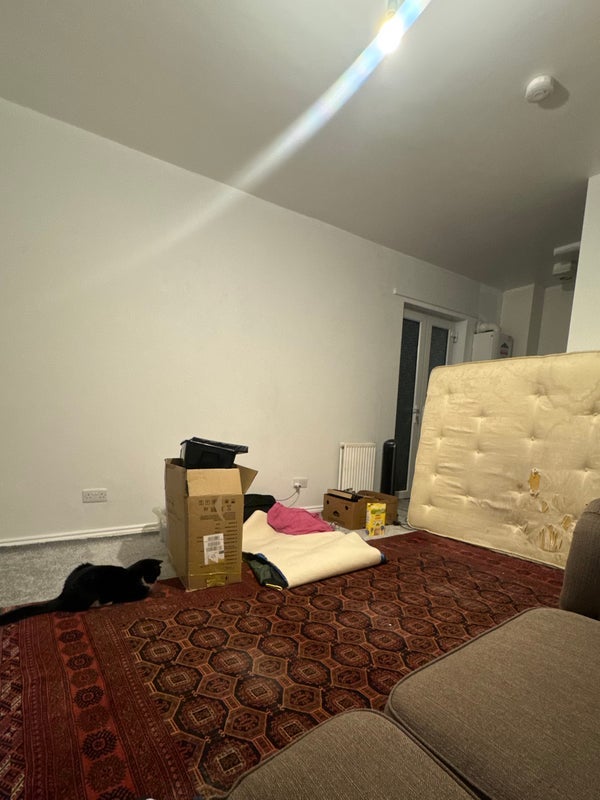Flat Chilton Grove in Greater London