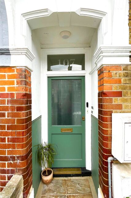 House Winchester Road in Greater London