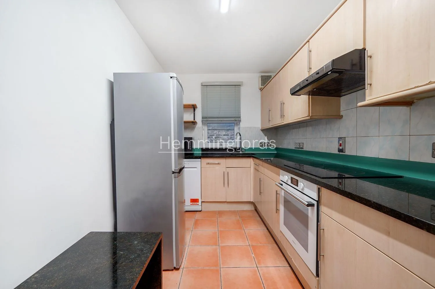Flat Kingsland Road in Greater London