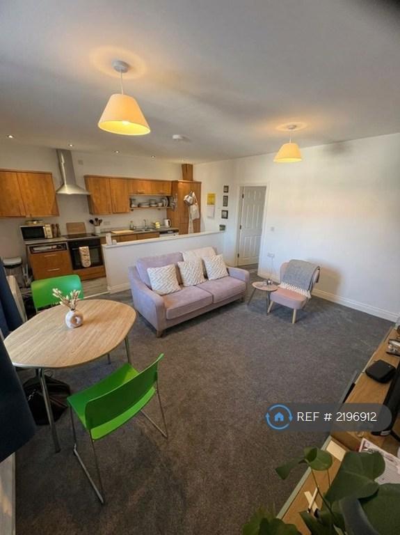 Room High Street in Langley Moor