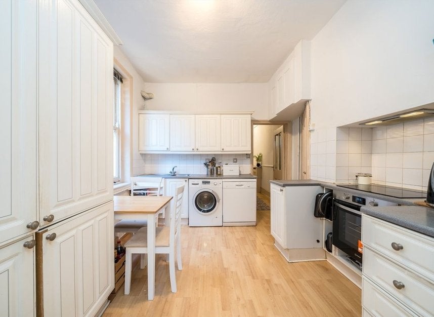 Flat Widley Road in City of Westminster