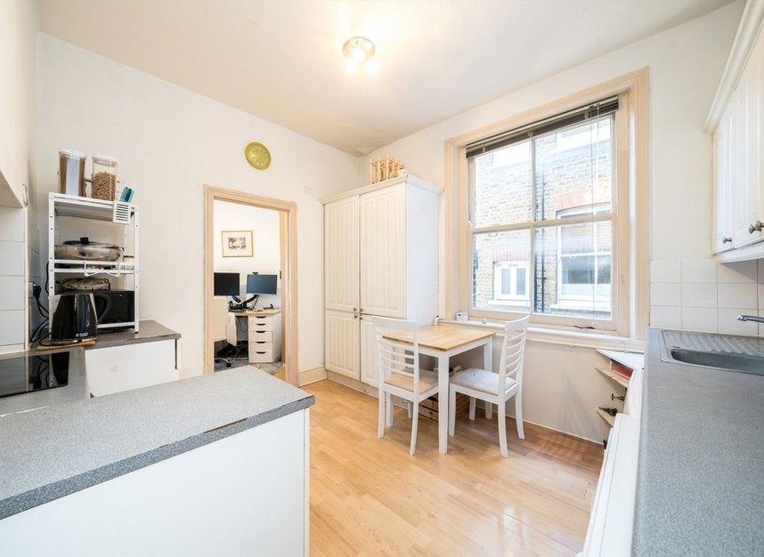 Flat Widley Road in City of Westminster