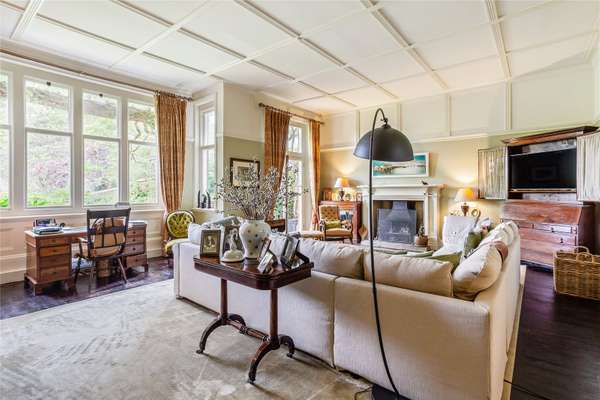 House Henley Road in Marlow