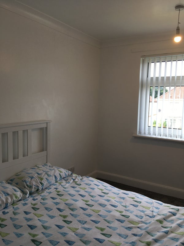 Room Archerhill Road in Glasgow