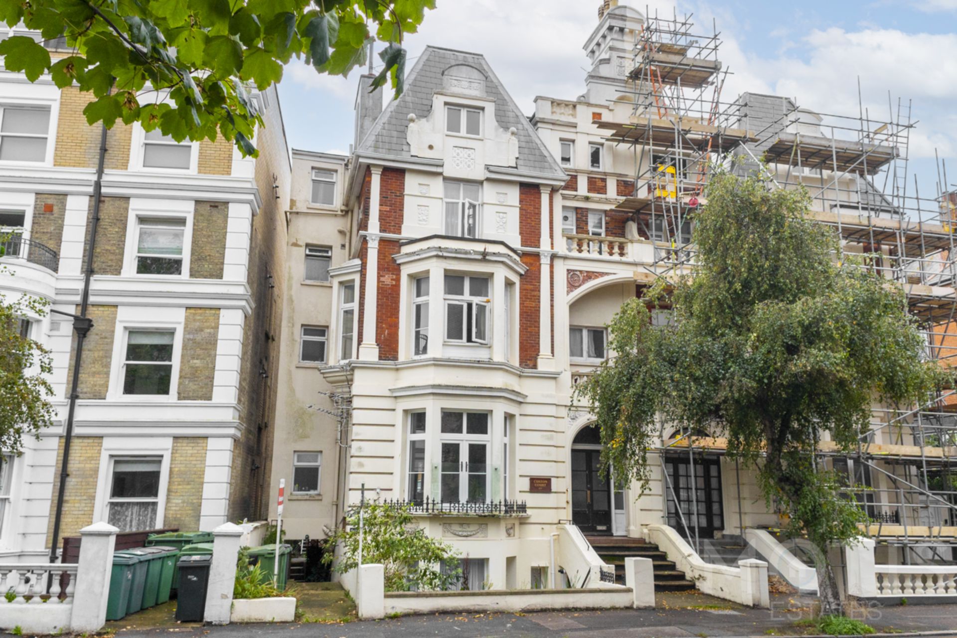 Flat Sandgate Road in Folkestone and Hythe District