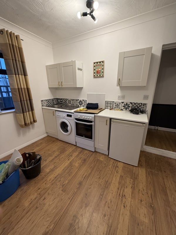 Room Breadcroft Road in White Waltham