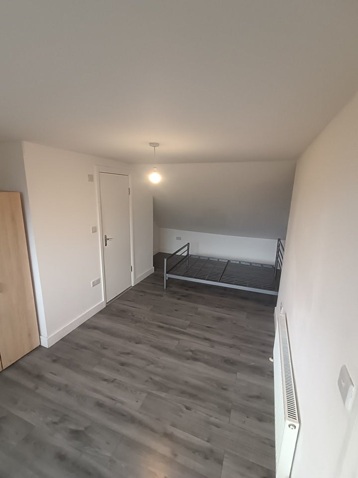 Room Manwood Road in Greater London