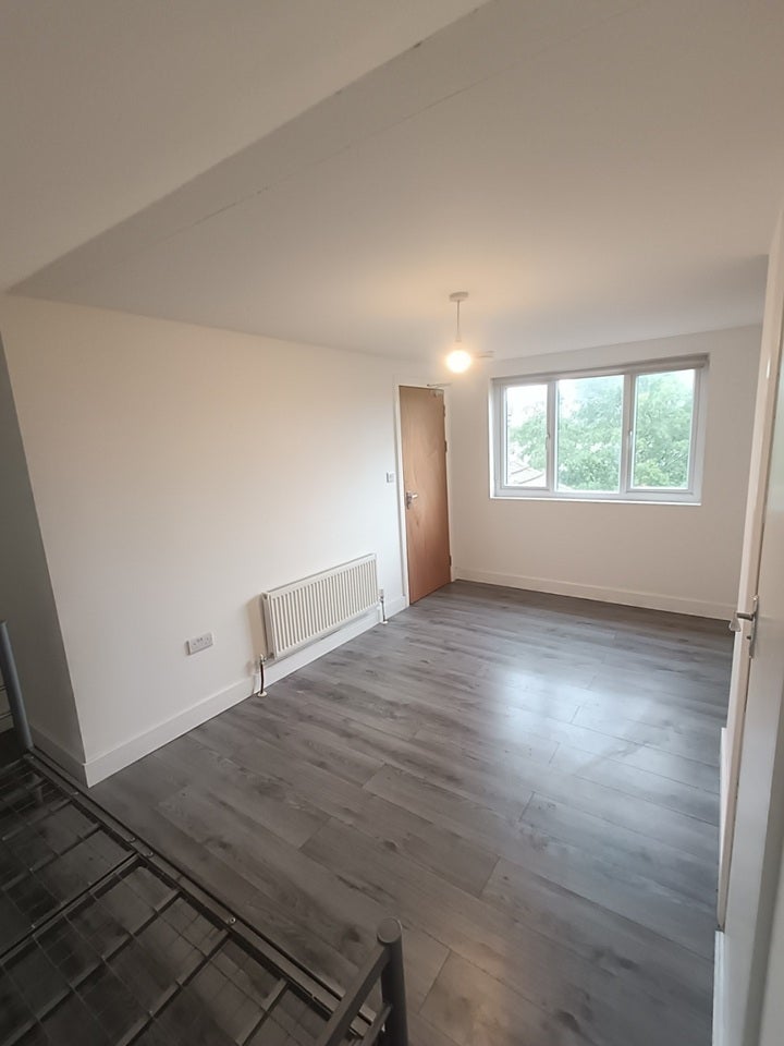 Room Manwood Road in Greater London