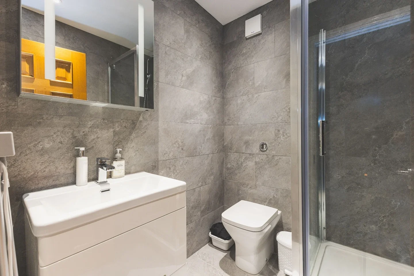 House Halton Close in Greater London