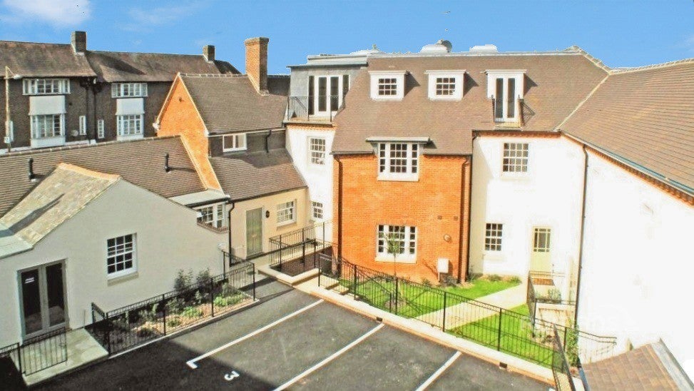 Flat Cross Street in Basingstoke and Deane