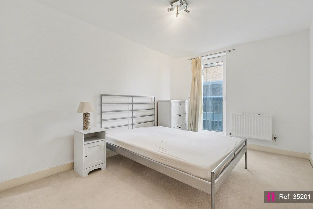 Flat Dalston Square in Greater London