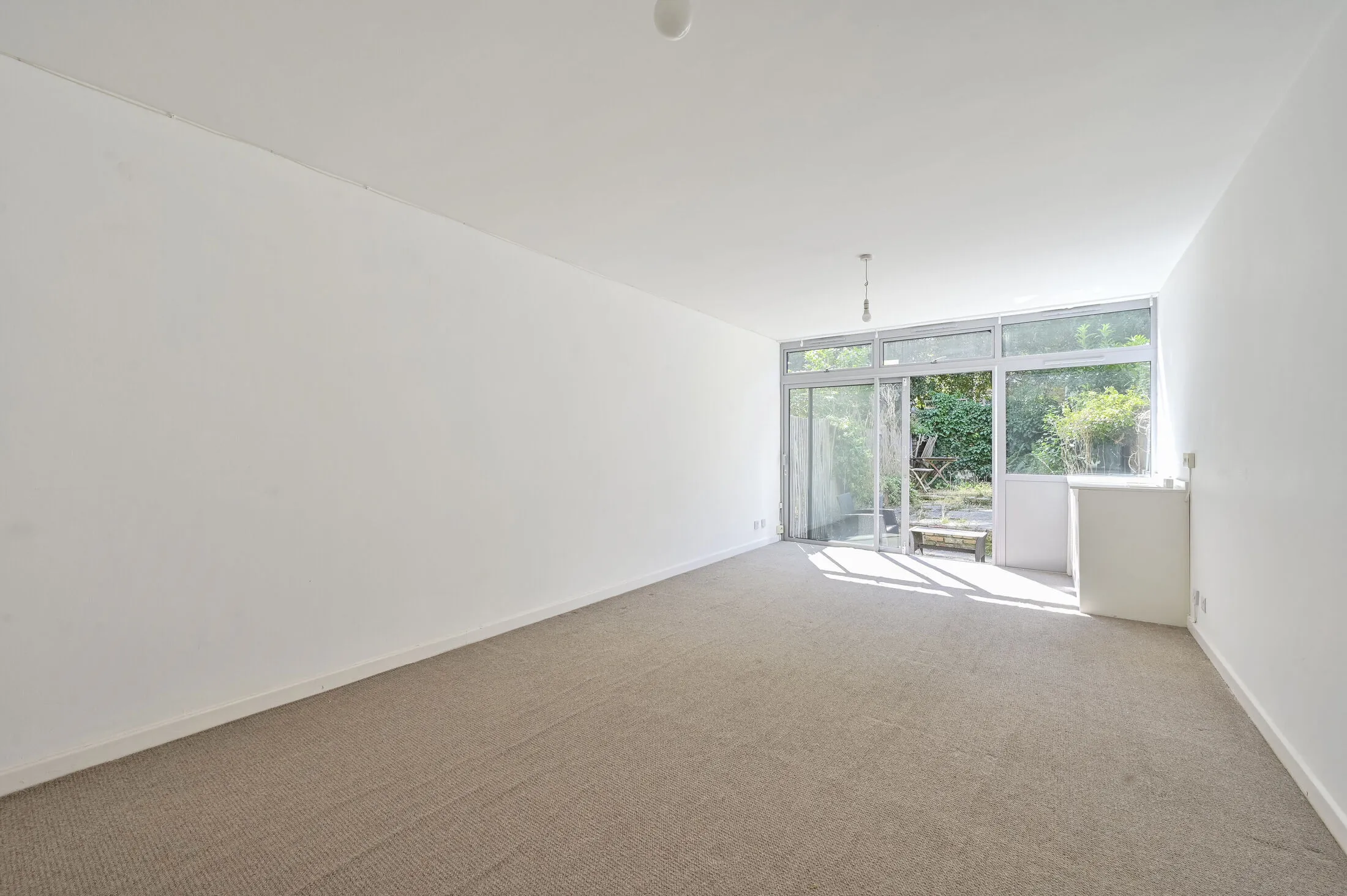 Flat Augustus Road in Greater London