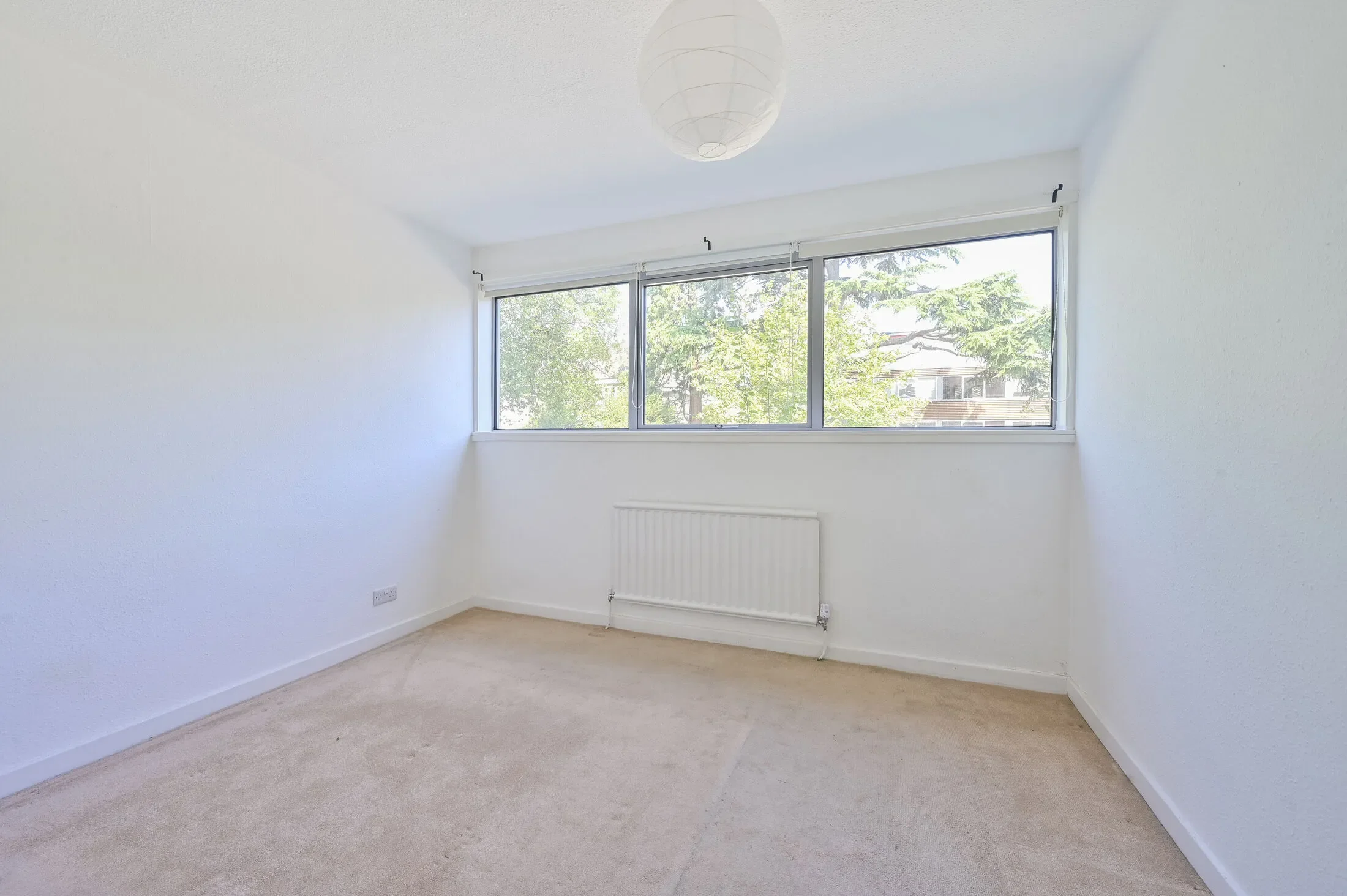 Flat Augustus Road in Greater London