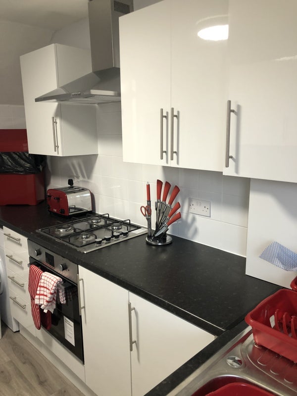 Room Jerounds in Harlow
