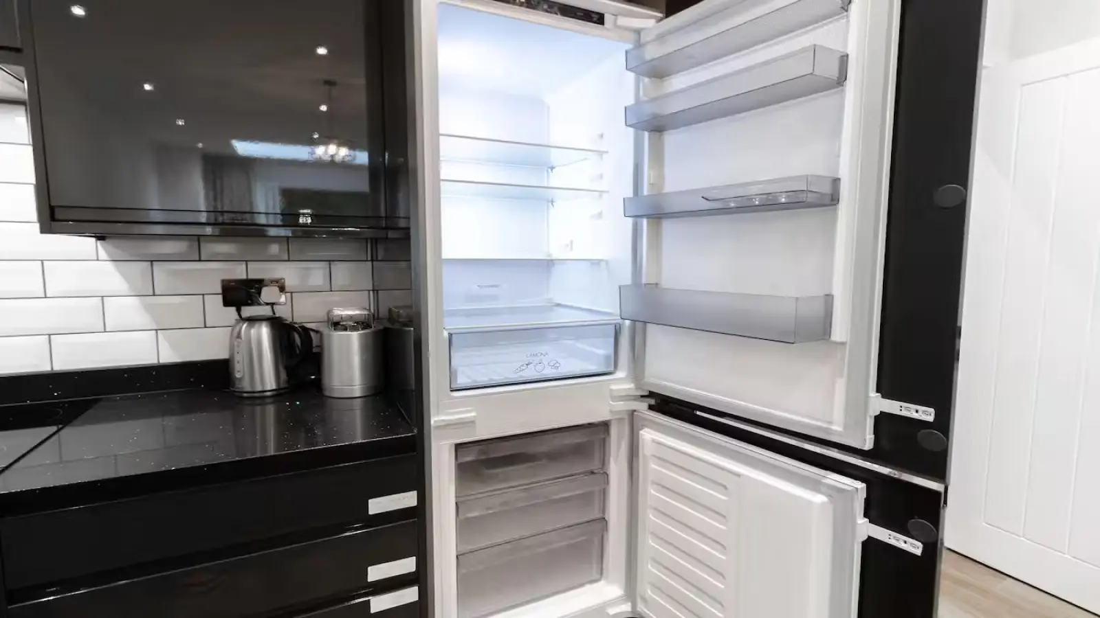 Flat Finchley Road in Greater London
