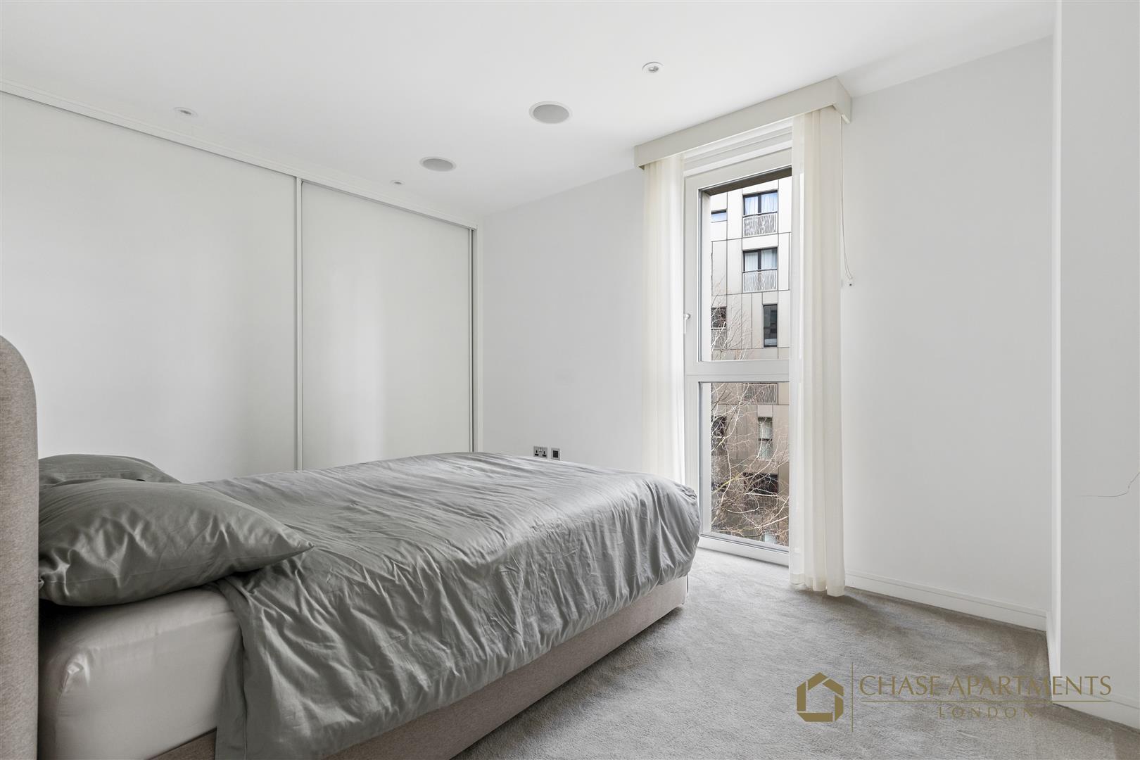 Flat Gatliff Road in City of Westminster