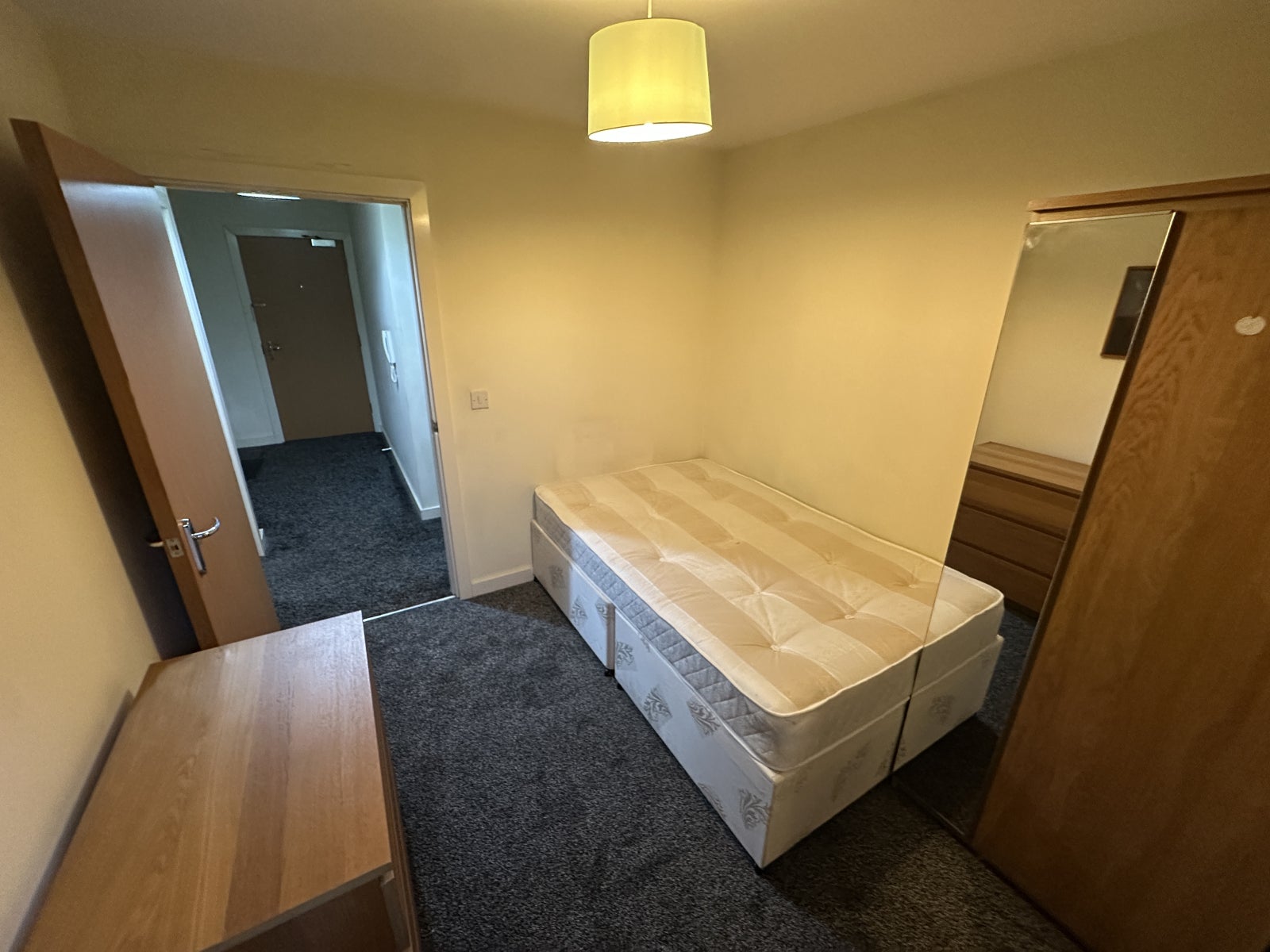 Flat Stretford Road in Manchester