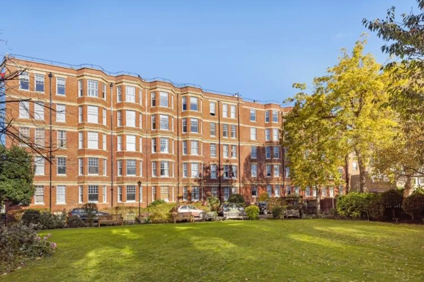 Flat Lower Richmond Road in Greater London