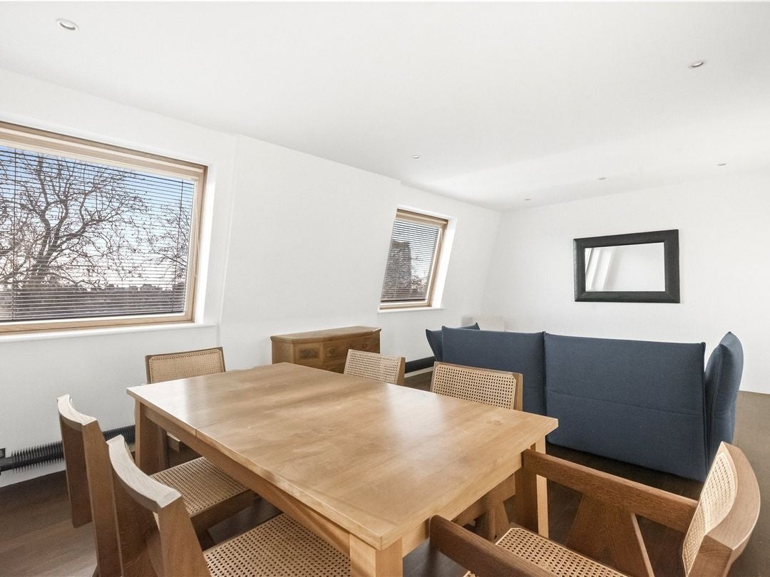 Flat Nevern Square in Greater London
