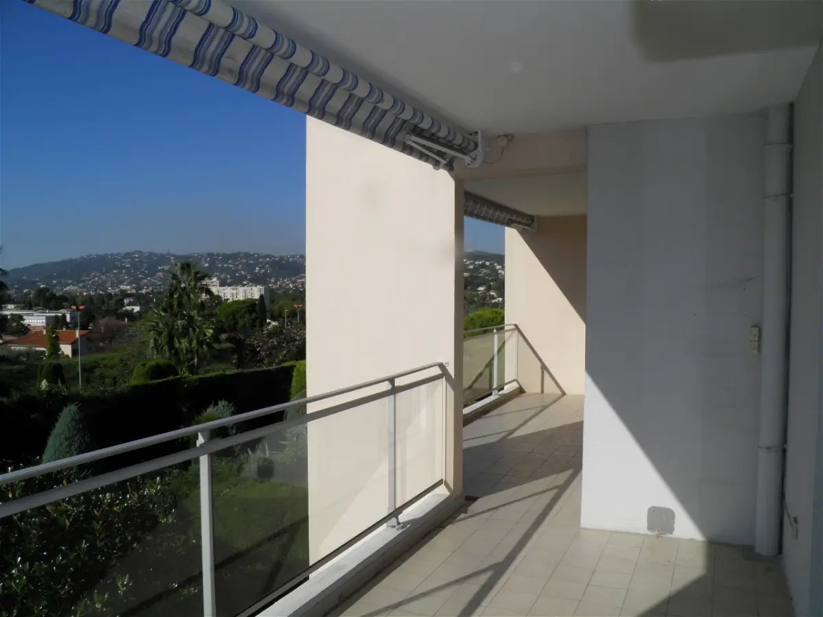 Appartement Boulevard Pierre Delmas à Antibes