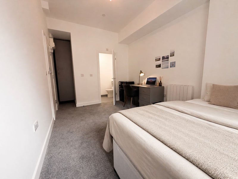 Room West Street in Fareham