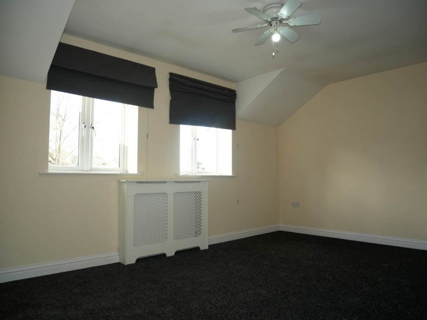 Flat Hopewell Drive in Chatham