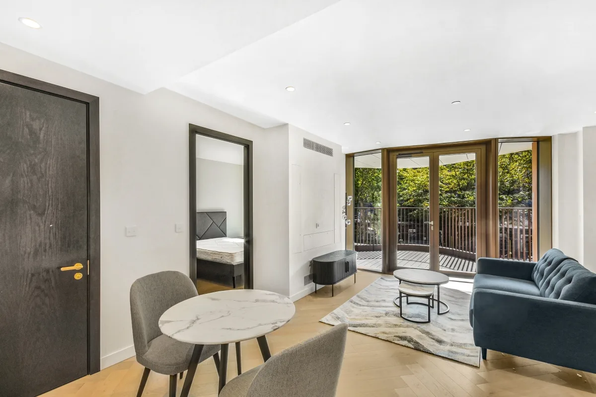 Flat Park Street in Greater London