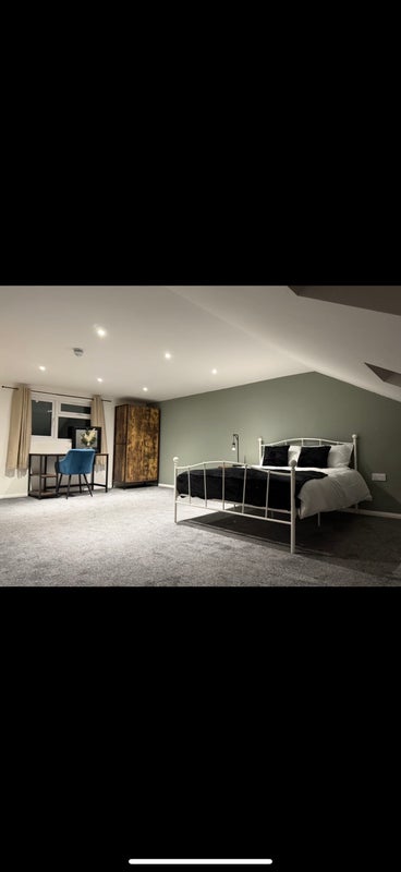 Room Primrose Hill in Chelmsford