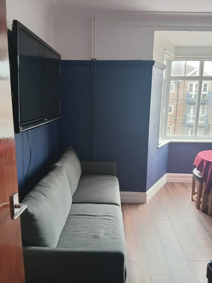 Flat Victoria Road in Greater London