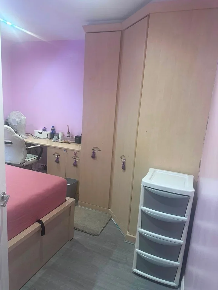 Room Woodward Road in Greater London