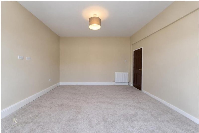 Room Trafalgar Road in Salford