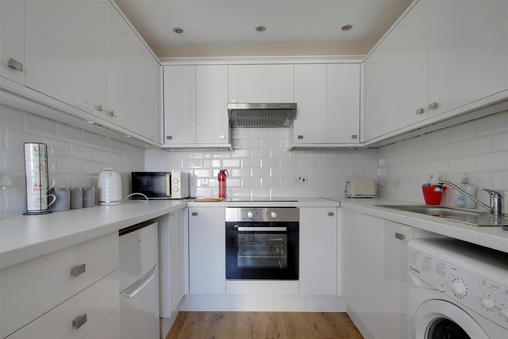 Flat Marine Parade in Worthing
