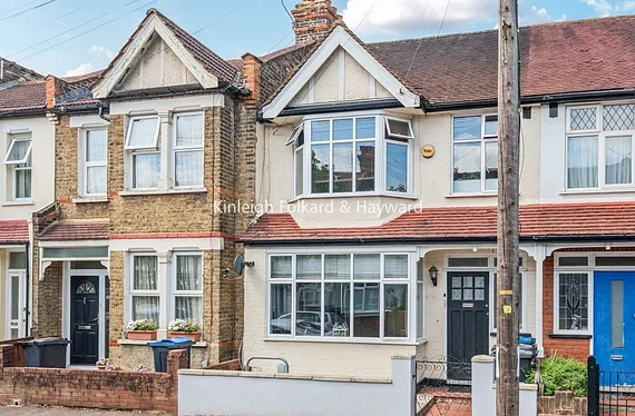 Flat Gore Road in Greater London