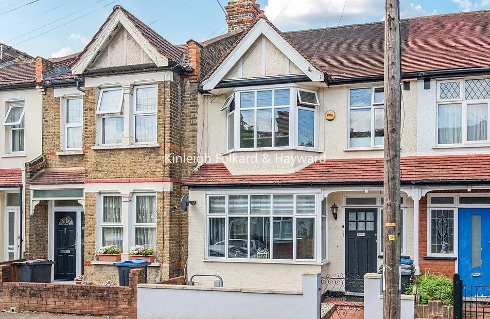 Flat Gore Road in Greater London