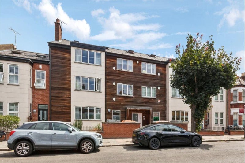 Room Acris Street in Greater London