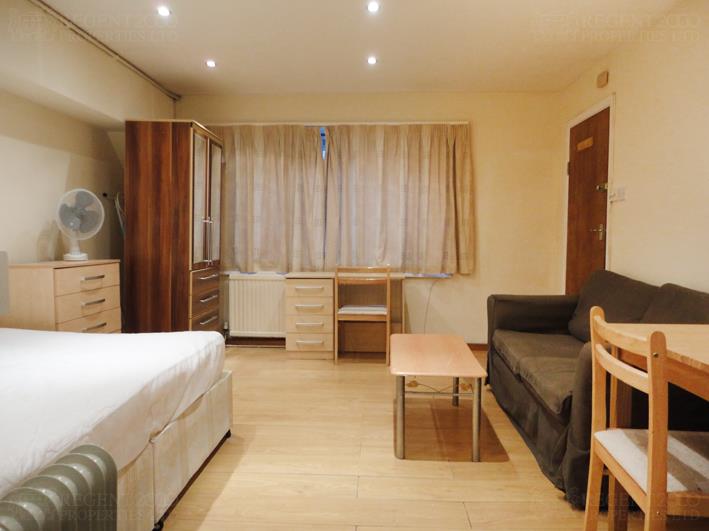 Flat St. Pancras Way in Greater London