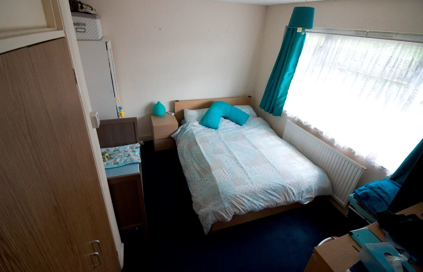 Flat Budges Road in Wokingham