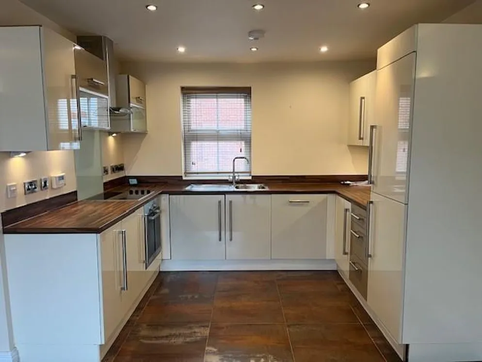 Flat Blackfriars Place in Harborough