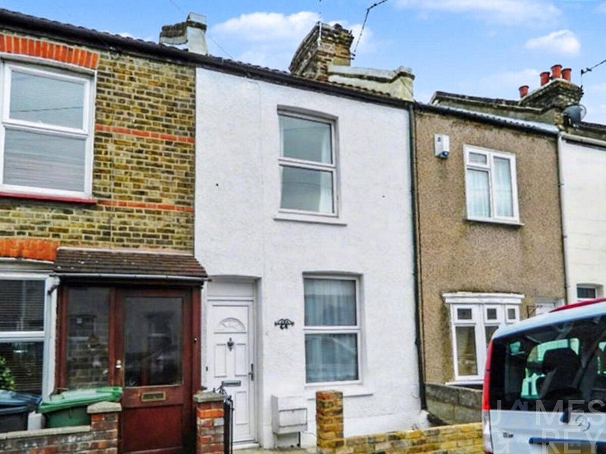 House Bayly Road in Dartford