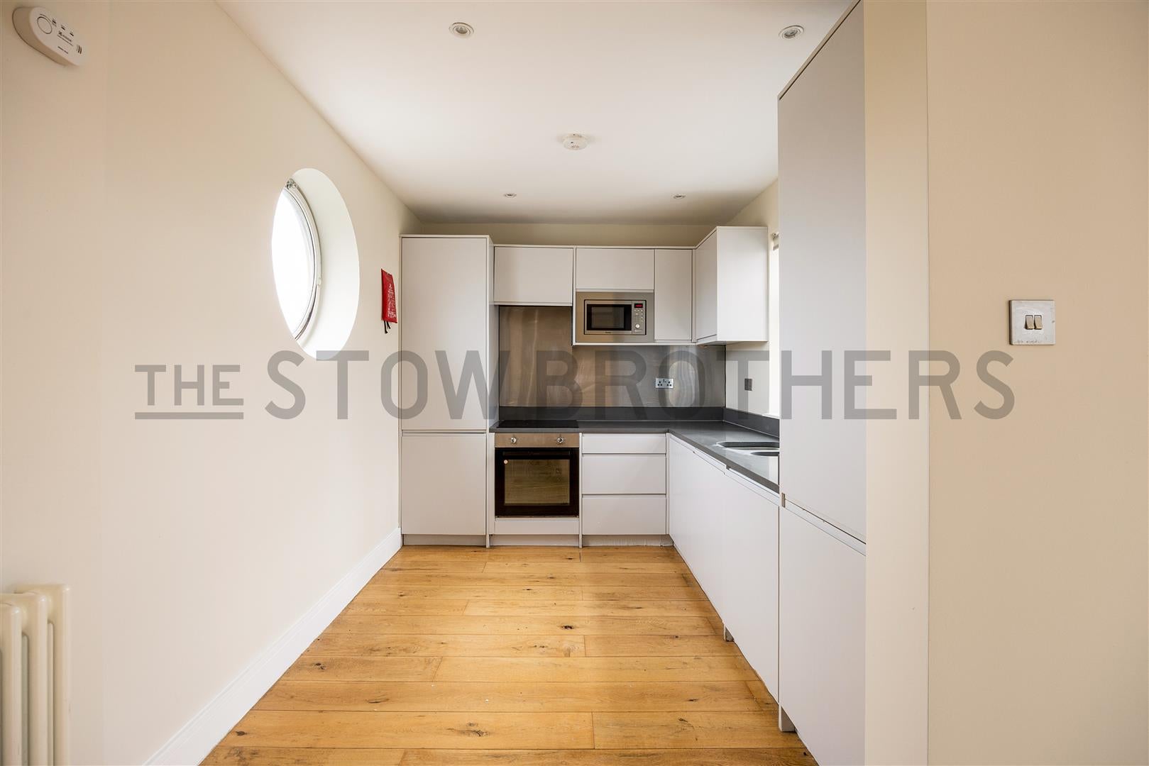 Flat Francis Road in Greater London