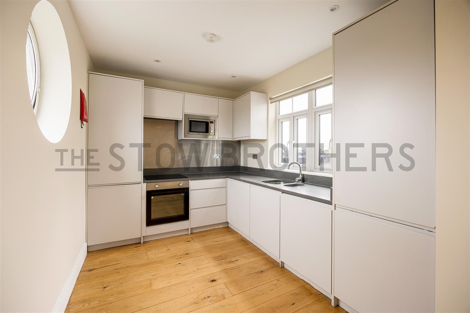 Flat Francis Road in Greater London