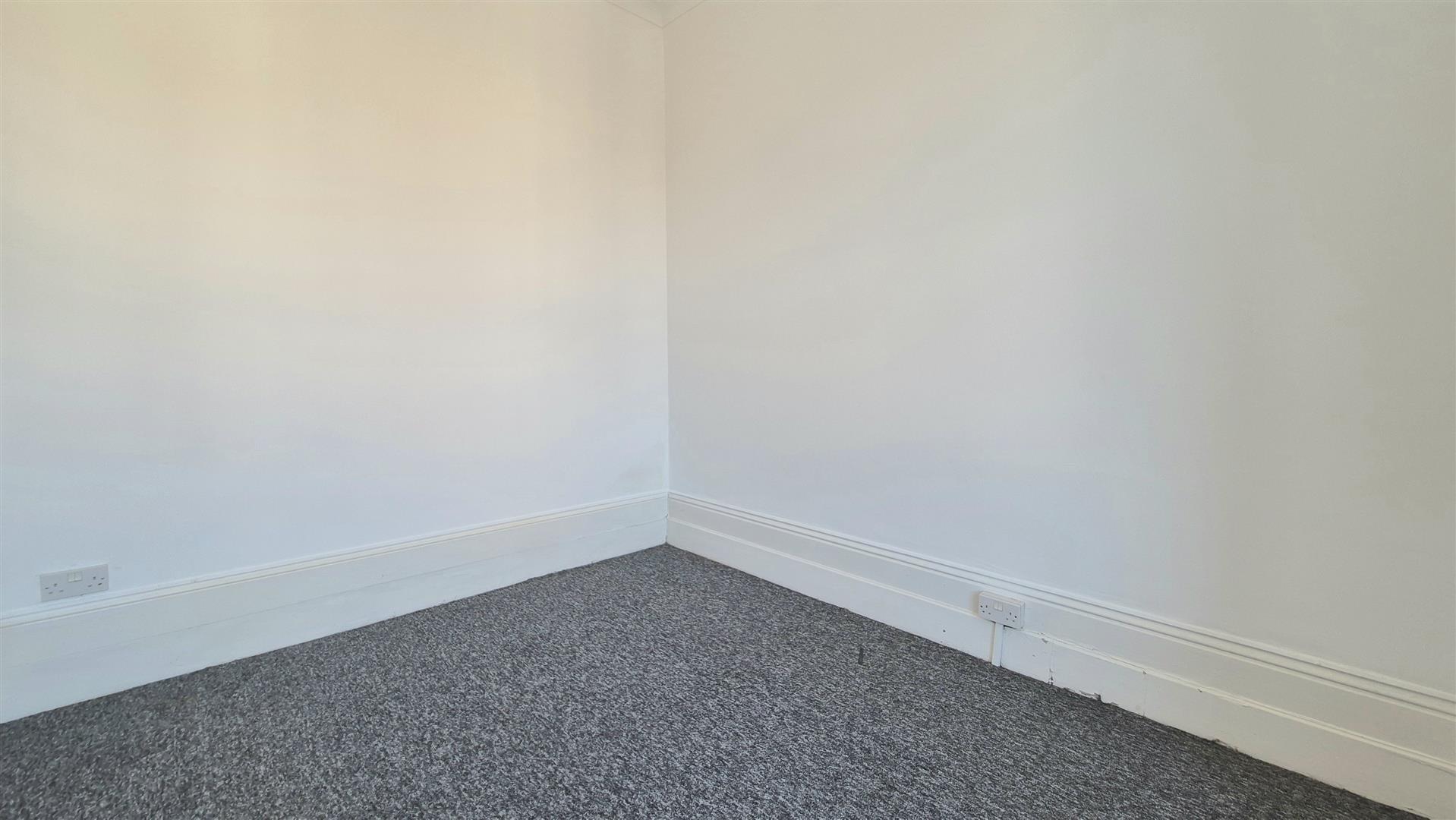 Flat Nettlecombe Avenue in Portsmouth