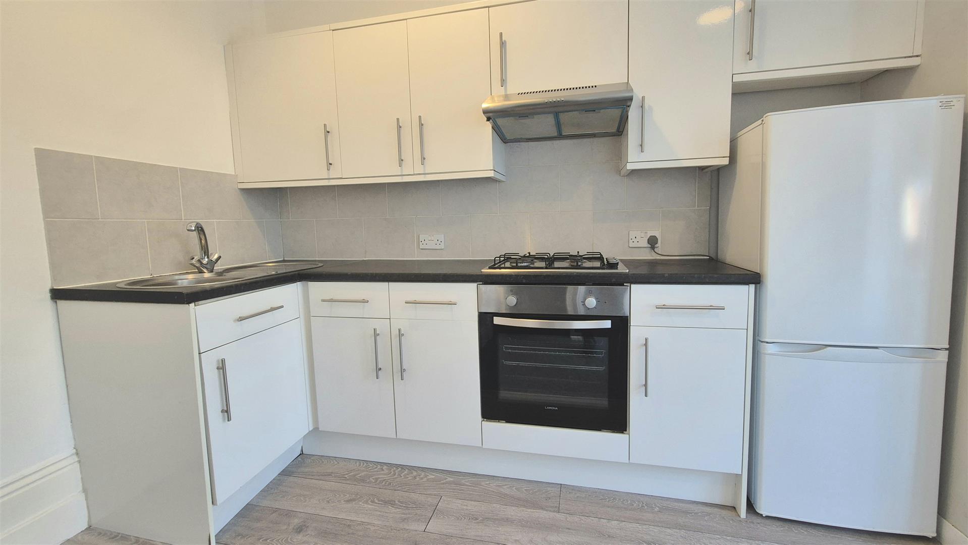 Flat Nettlecombe Avenue in Portsmouth