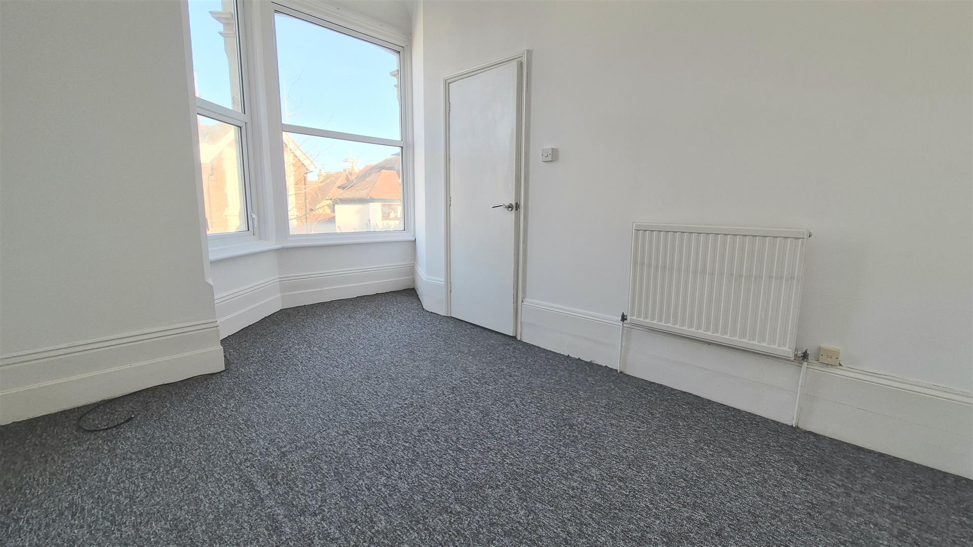 Flat Nettlecombe Avenue in Portsmouth