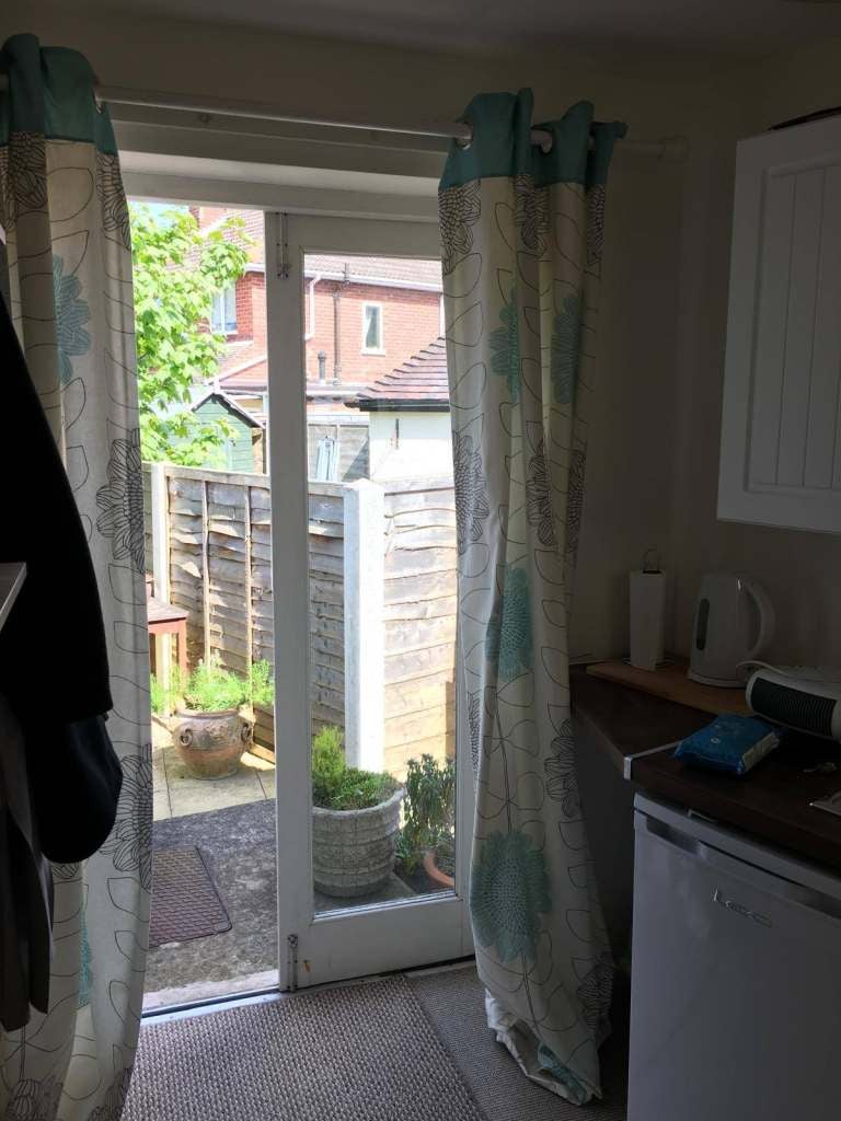 Flat Abney Avenue in Albrighton