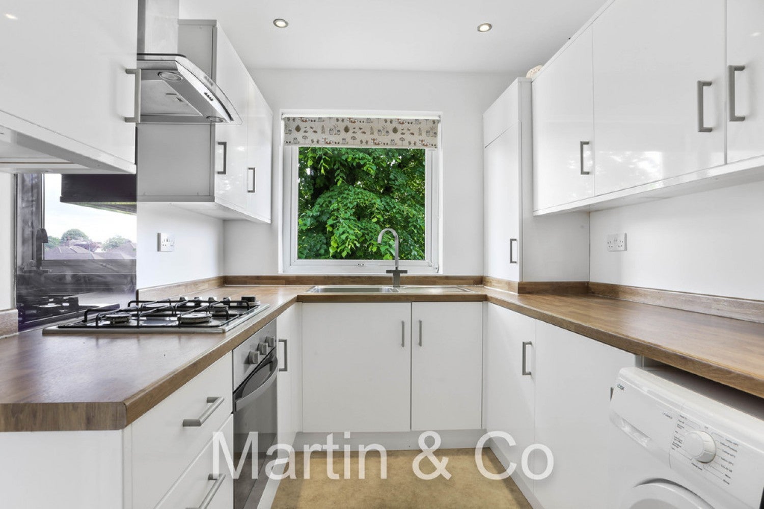 Flat Benhill Road in Greater London